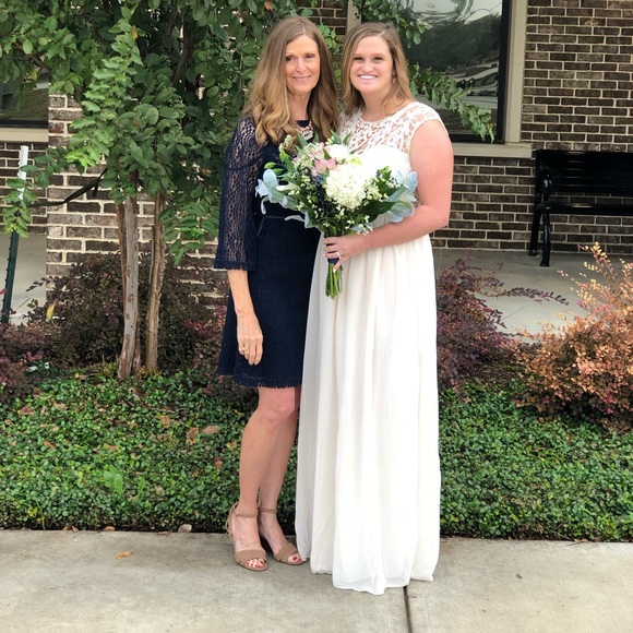 Cream formal dress - Picture 1 of 4